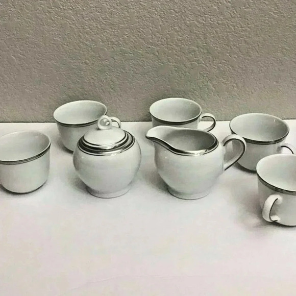 Royal Doulton Fine Platinum Collection Tea Set - Picture 1 of 4